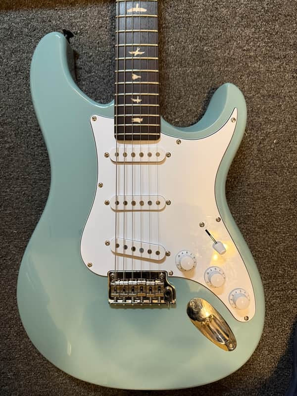 PRS SE Silver Sky