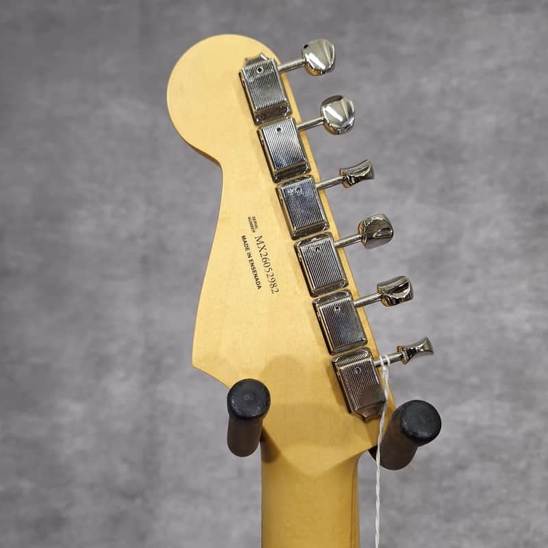 Fender Player II Stratocaster HSS 2026 - Rallye Orange-new drop! weighs 7.0 pounds