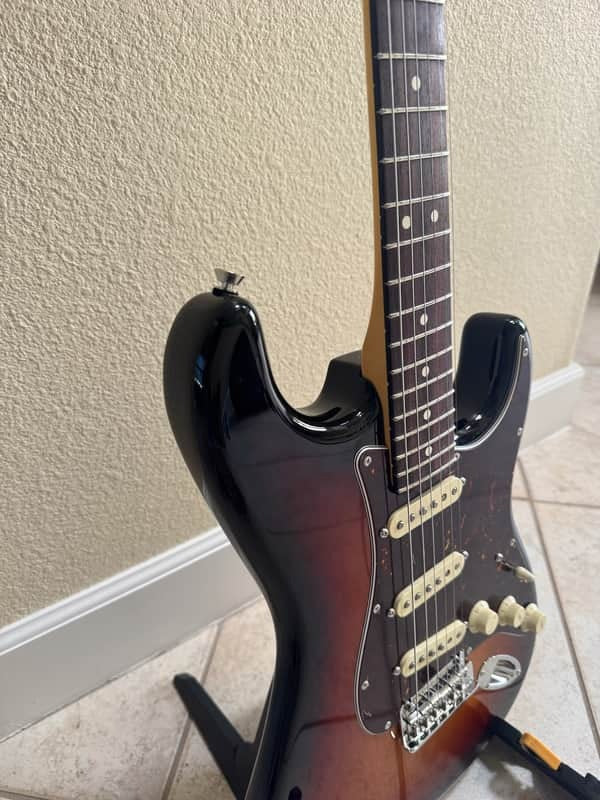 2026 Fender American Professional II Stratocaster with Rosewood Fretboard - 3-Color Sunburst