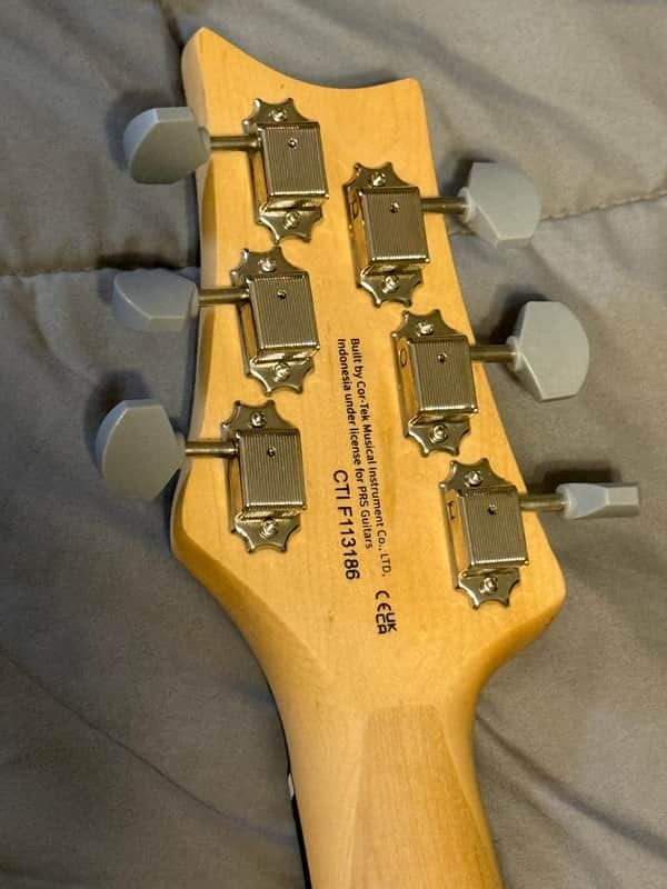 PRS SE Silver Sky