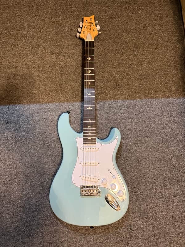PRS SE Silver Sky
